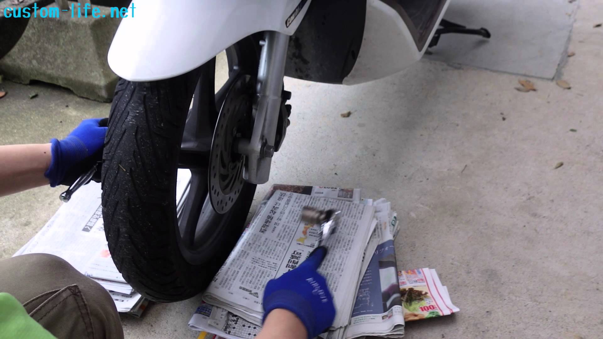 Pcx メンテ タイヤを Battlax Sc に交換 ついでにブレーキパッドやシューなども交換 カスタムライフ