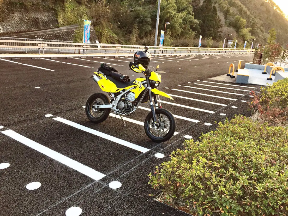 高回転でのhidのちらつき 原因はレギュレーターではなく カスタムライフ