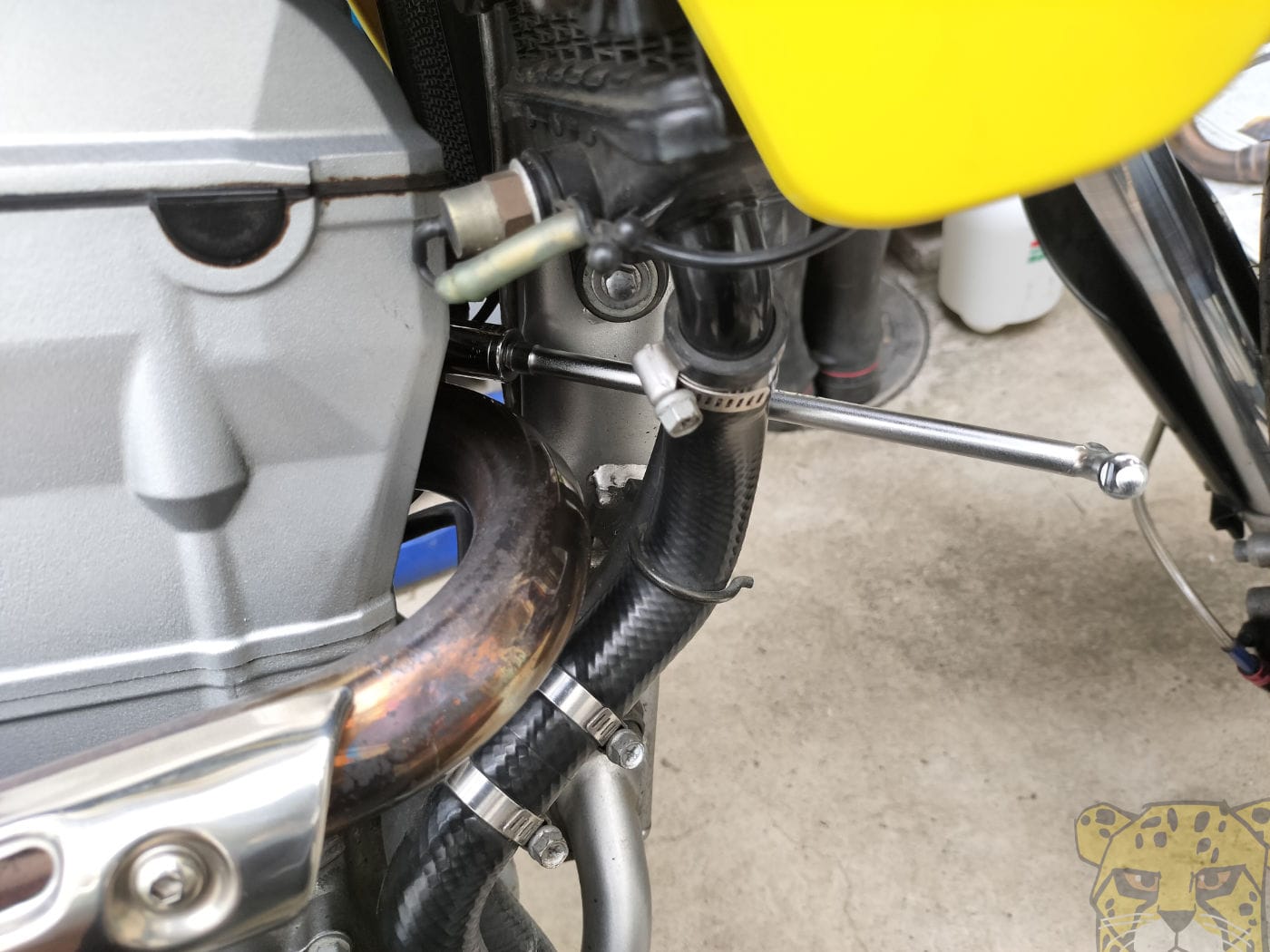 Moto exhaust Heat resistant coating 09
