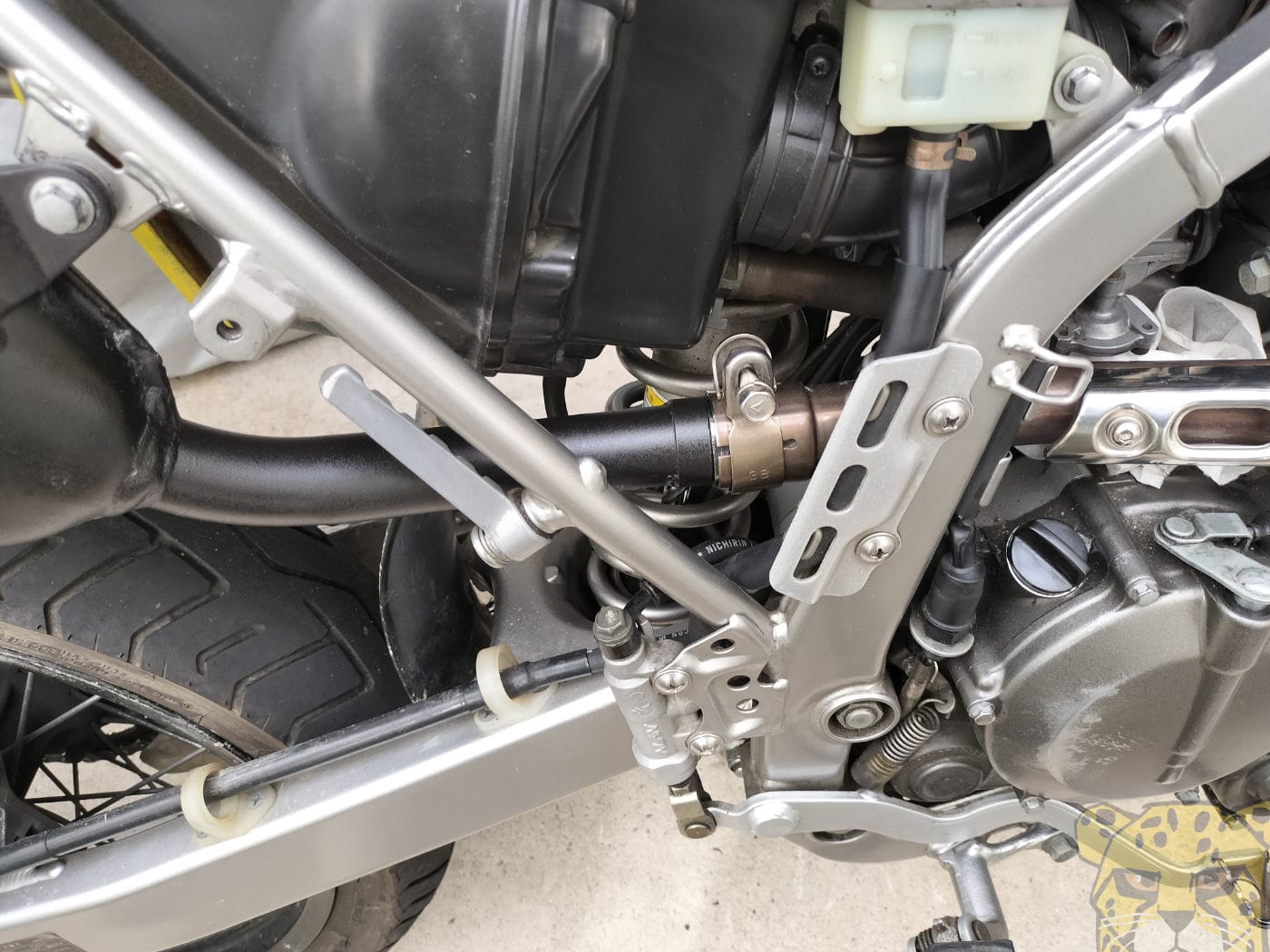 Moto exhaust Heat resistant coating 11