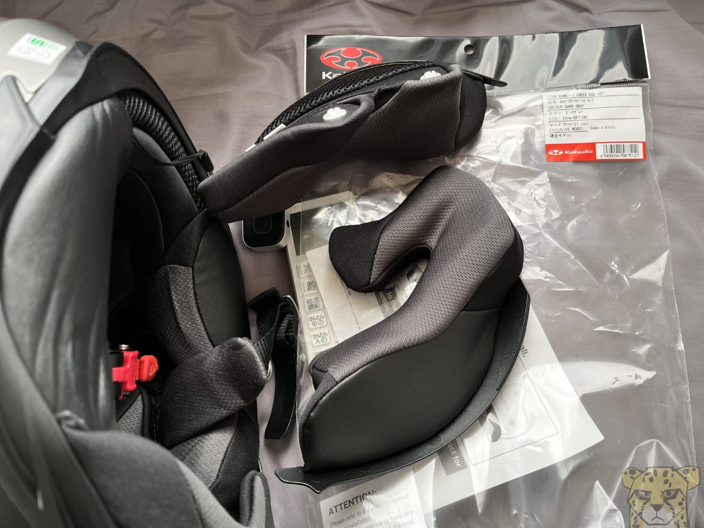 OGK_KAMUI3_cheekpad-4.jpg OGK KAMUI3 cheekpad 4